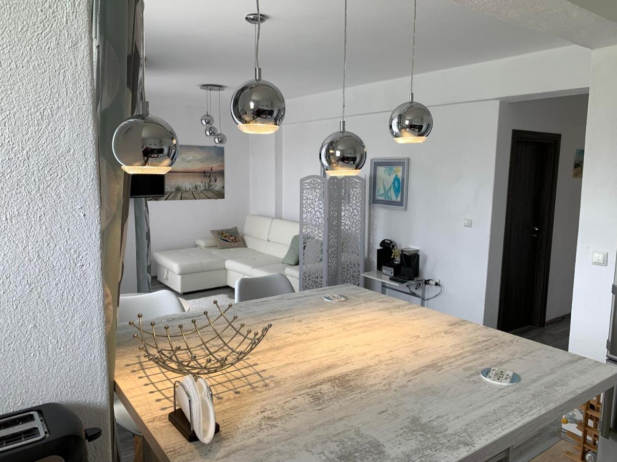 Ferienwohnung Oasis By The Sea Primorsko Exterior foto
